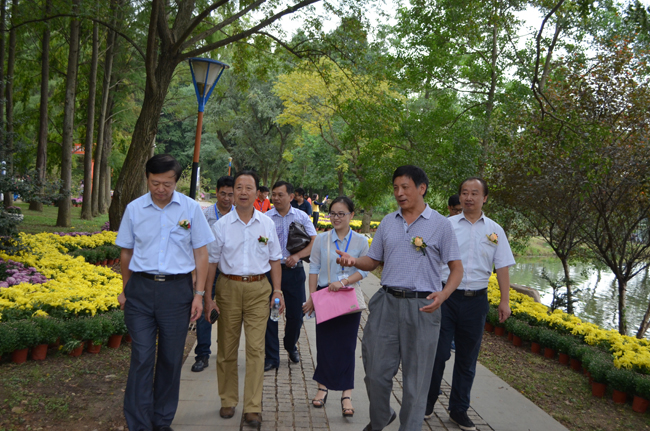 “阆苑秋苑”菊花文化节开幕式与南京徽商中秋联谊会成功举办(图4)